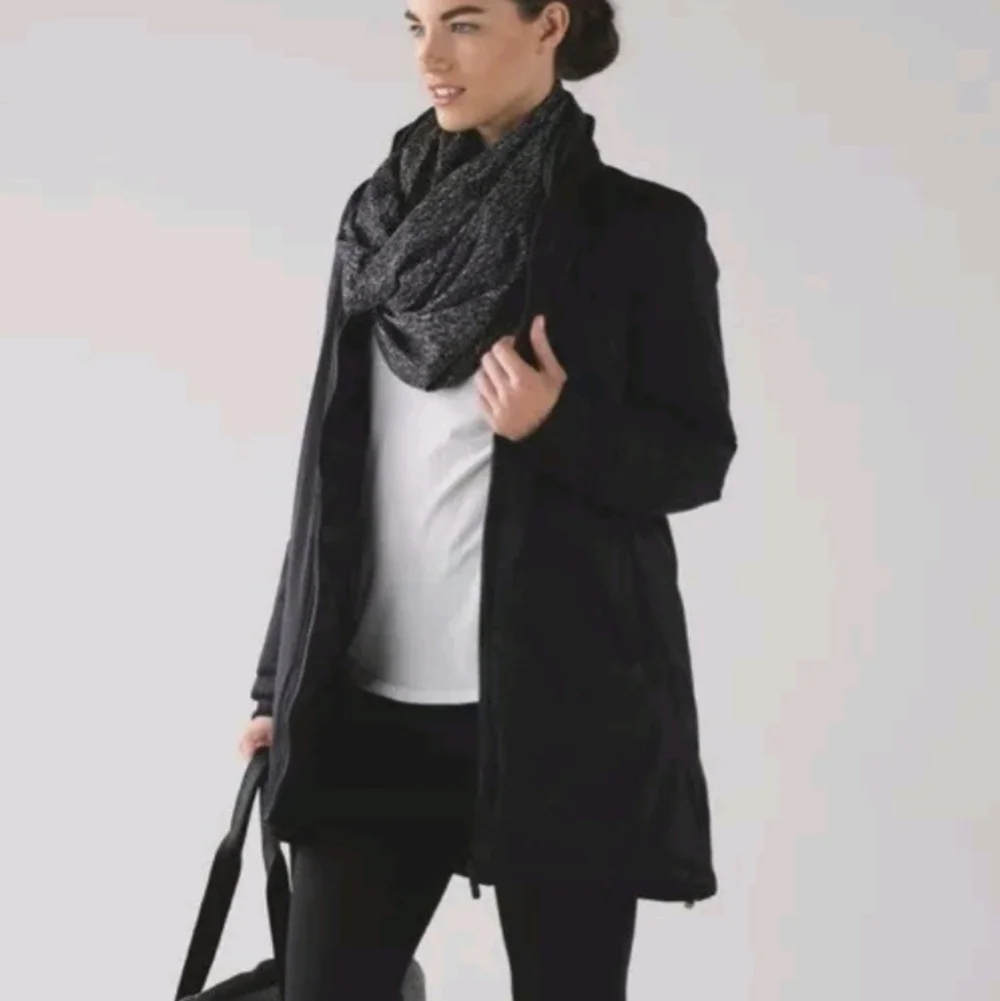 Lululemon Vinyasa Wrap Running Jacquard Blue Denim Scarf